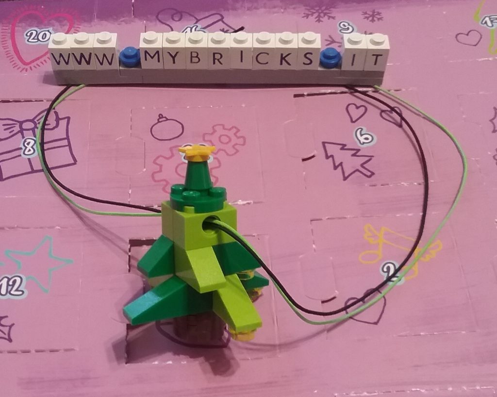 Lego Friends Christmas tree Necklace Day #23